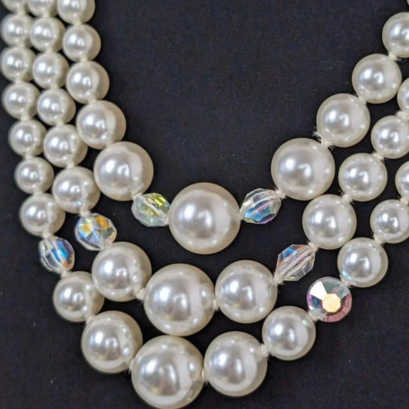 Vintage 3-Strand Lucite Pearl Necklace - Picture 3 of 7